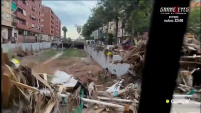 " Unos que no avisaron y otros que llegaron tarde " " Los políticos del siglo XXI apuñalan al pueblo "