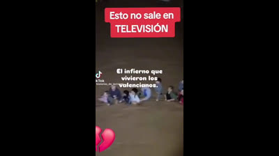 Los pelos de punta !! el mundo tiene que saber lo que han hecho los políticos de españa!!