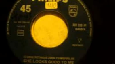 Blue Birds (1965) - She Looks Good To Me