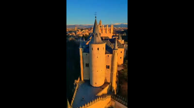 Alcázar de Segovia, España hoy invadida del tercermundo
